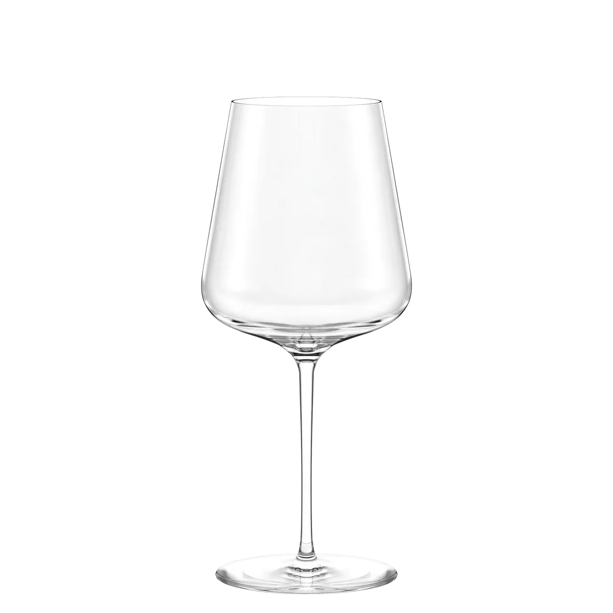 Copa Grand Cru de la colección StarLight de Stölzle Lausitz, mostrando su cáliz de gran volumen y tallo extremadamente esbelto.