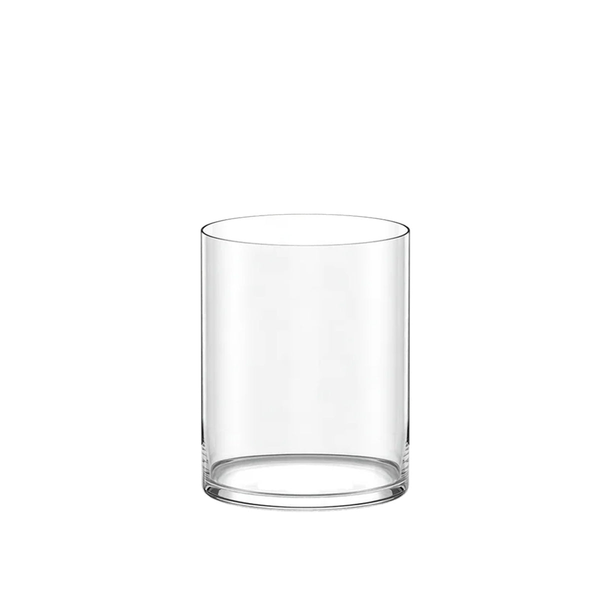 Vaso de whisky D.O.F. de la colección Kyoto Bar de Stölzle Lausitz, mostrando su formato amplio y diseño minimalista en cristal transparente sin plomo.