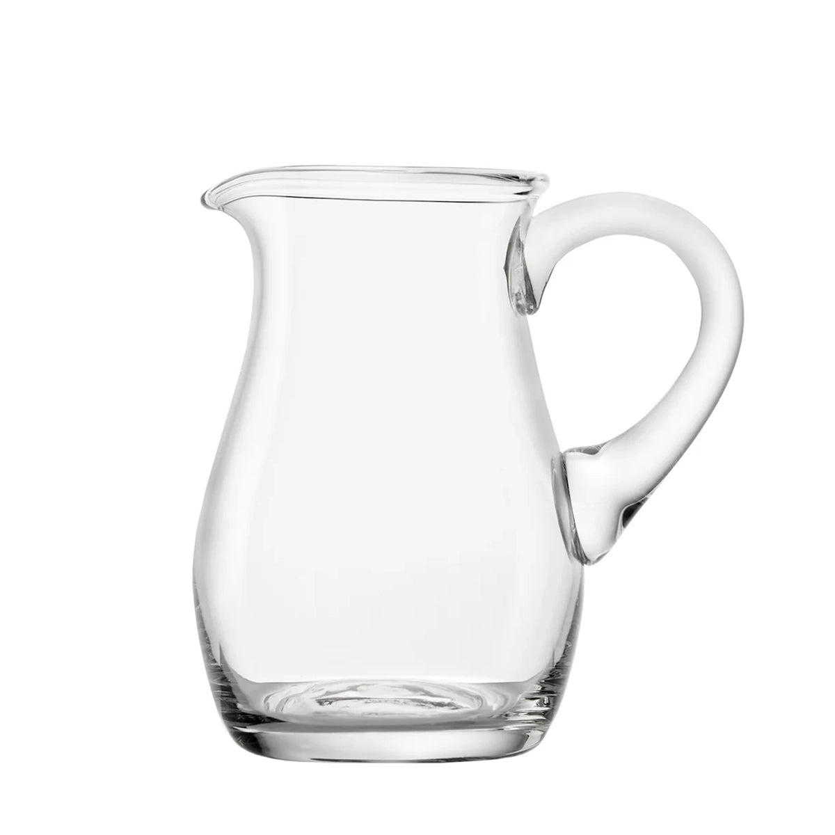 Jarra Exclusiva de cristal de Stölzle Lausitz vacía, mostrando su silueta esbelta, diseño premium y asa ergonómica robusta.