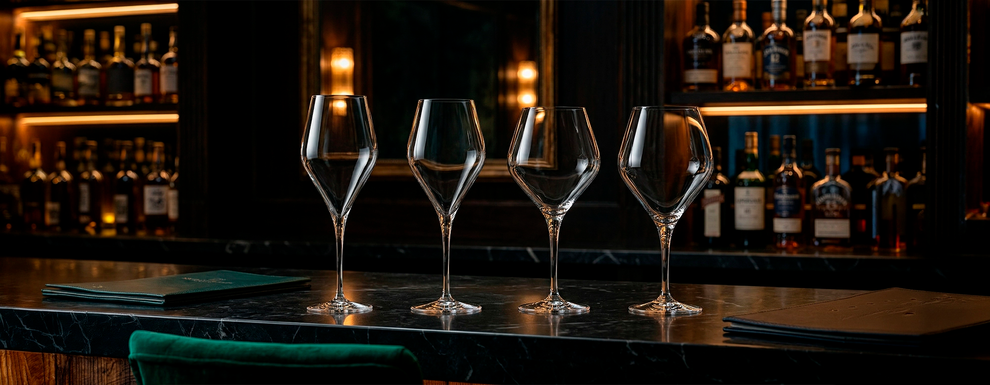 Mesa moderna y sofisticada servida con la vanguardista cristalería Finesse de Schott Zwiesel.