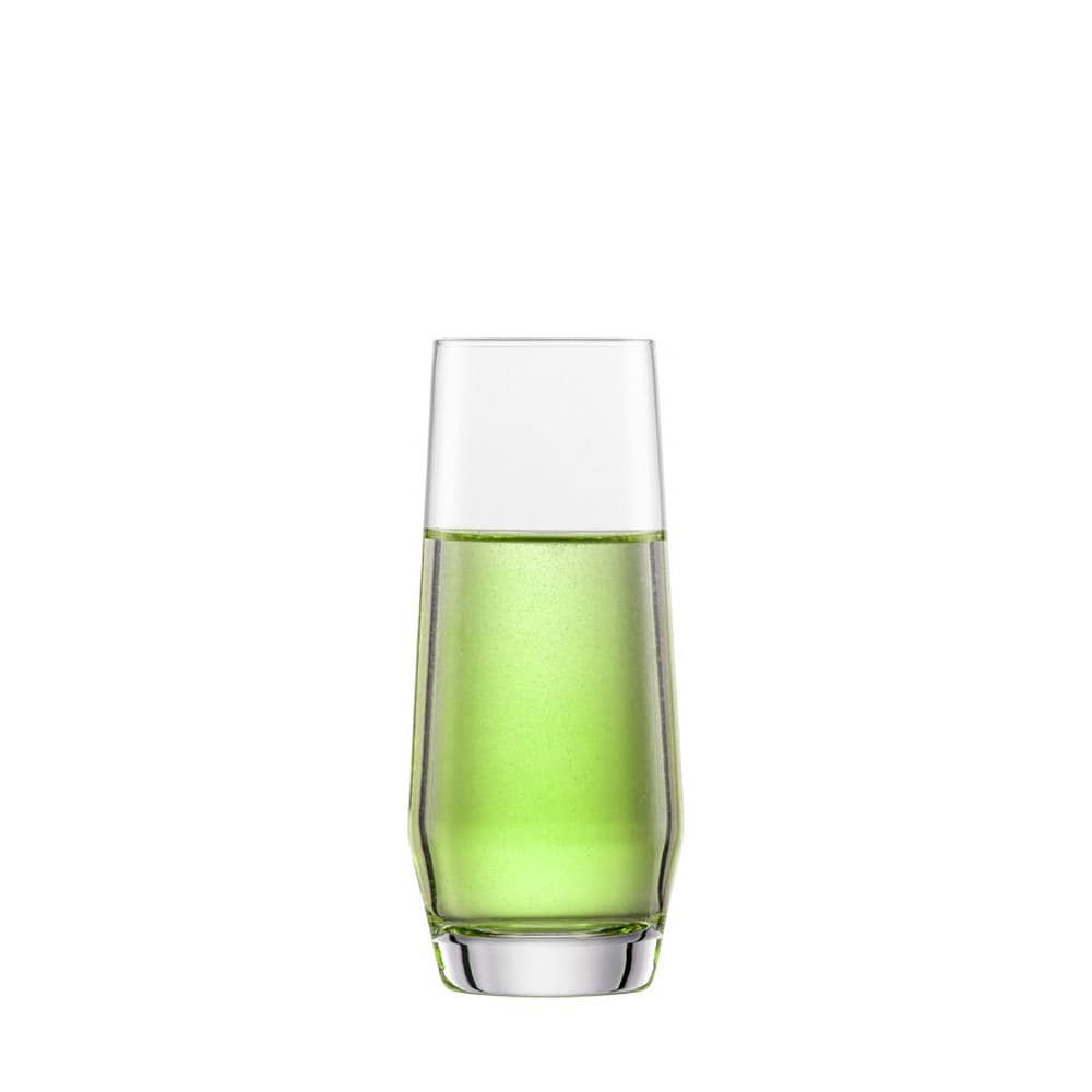 Detalle del vaso Pure con diseño alargado