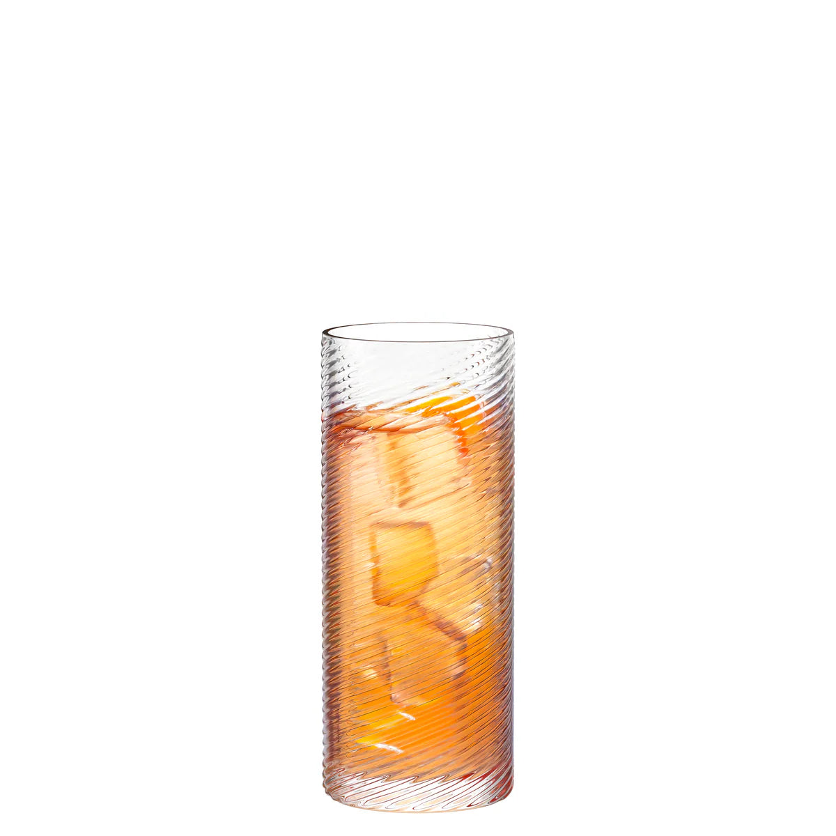 Vaso Berlin Longdrink servido con un cóctel refrescante, hielo y frutas, destacando su transparencia y diseño fluido.