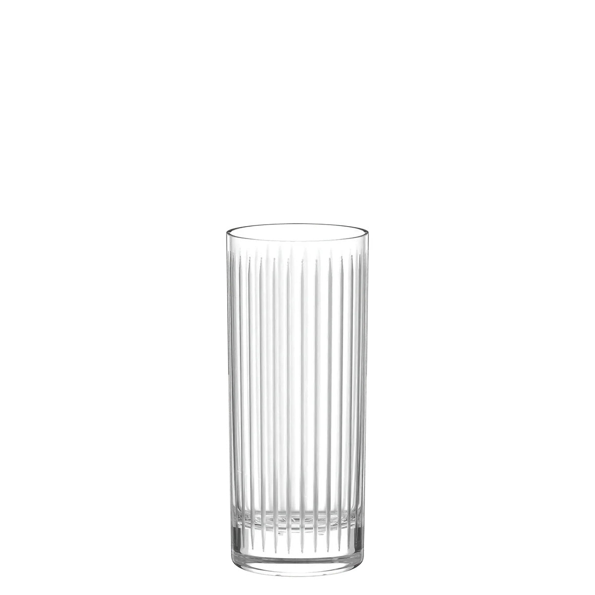 Vaso jugo de la colección Soho de Stölzle Lausitz, mostrando su llamativo patrón de cristal tallado geométrico en transparente sin plomo.