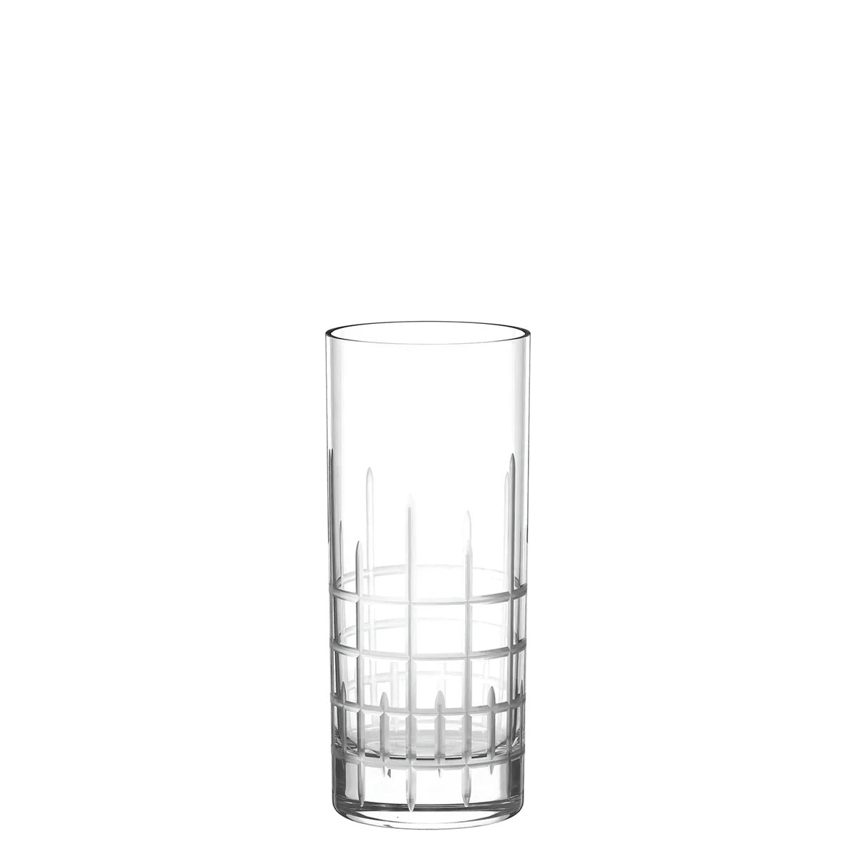 Vaso jugo de la colección Manhattan de Stölzle Lausitz, mostrando su llamativo patrón de cristal tallado geométrico en transparente sin plomo.