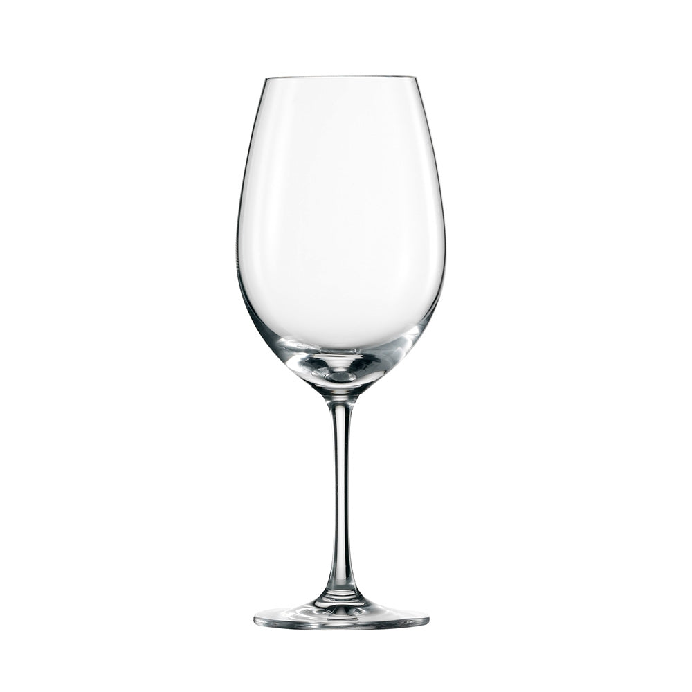 Copa de vino tinto de 506 ml de la colección Ivento de Zwiesel Glas en cristal fino transparente, mostrando su silueta clásica y estilizada.
