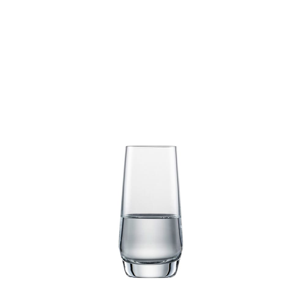 Vaso de shot Schott Zwiesel con licor servido