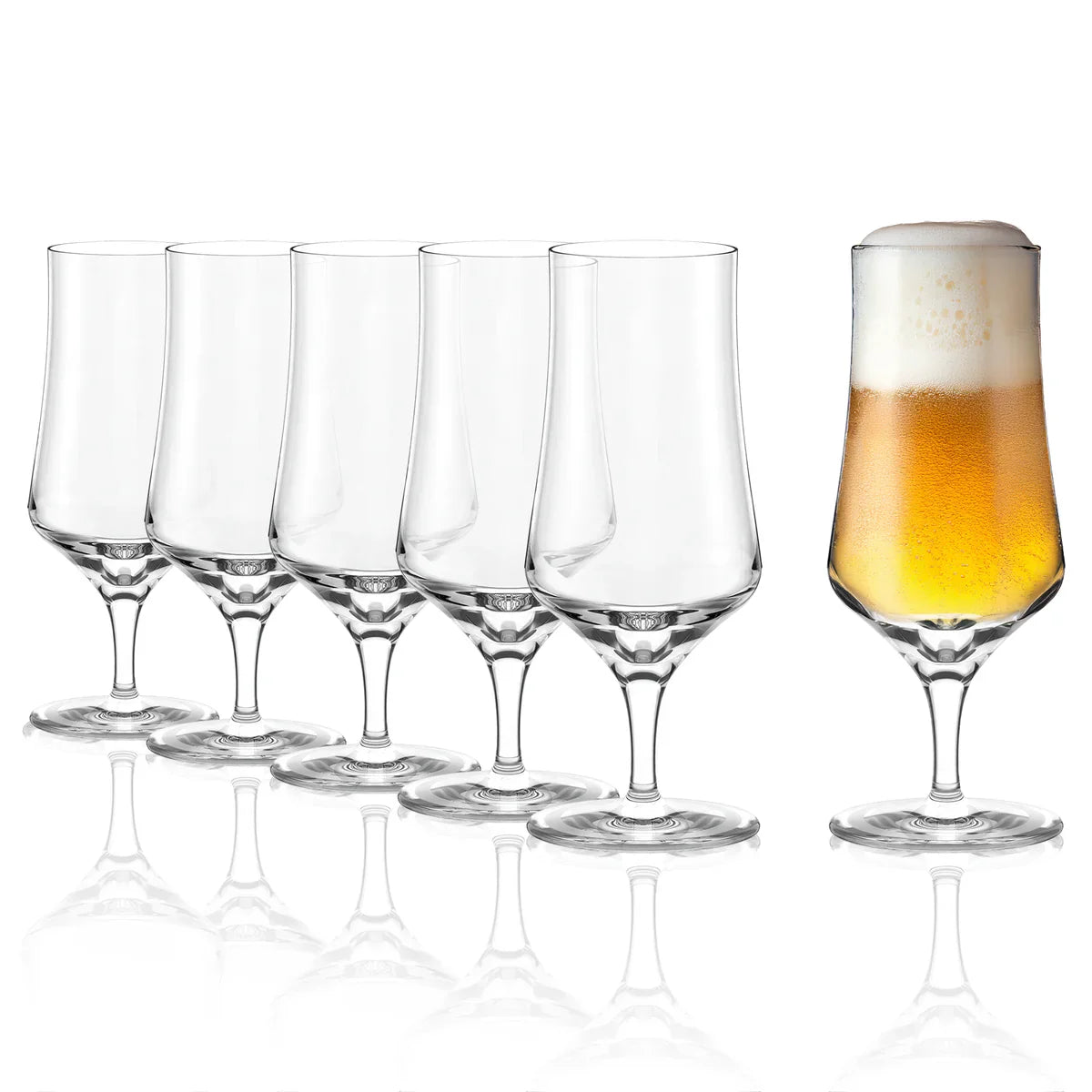 Set de copas de cerveza Stölzle Lausitz Beer Glasses sobre fondo blanco.