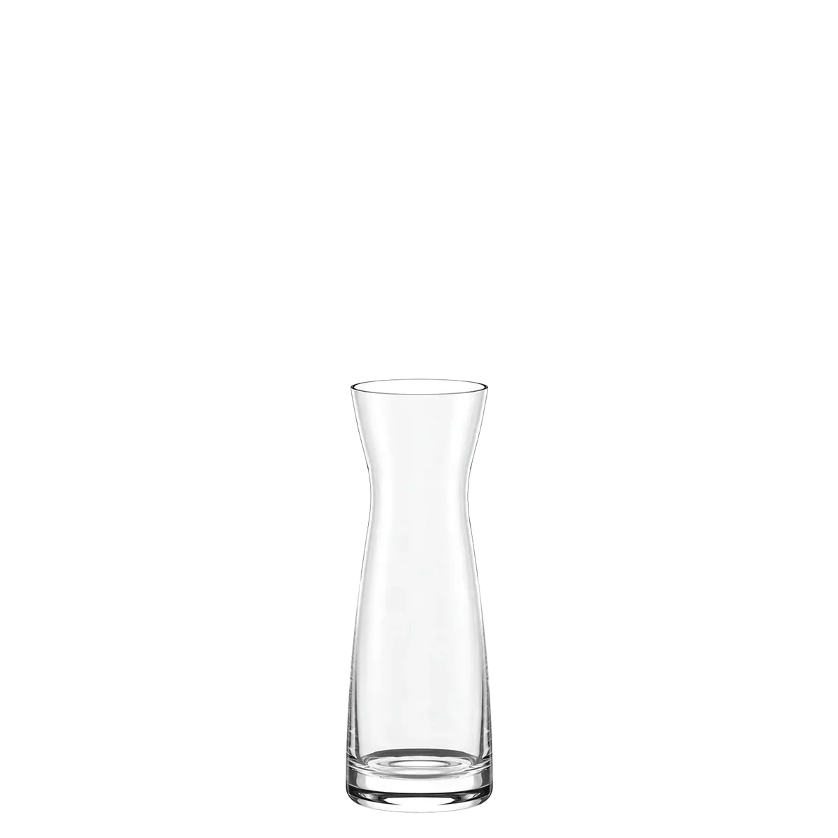Jarra Carafes & Jugs XS de Stolzle Lausitz, mostrando su diseño elegante y tamaño compacto sobre una mesa de madera.