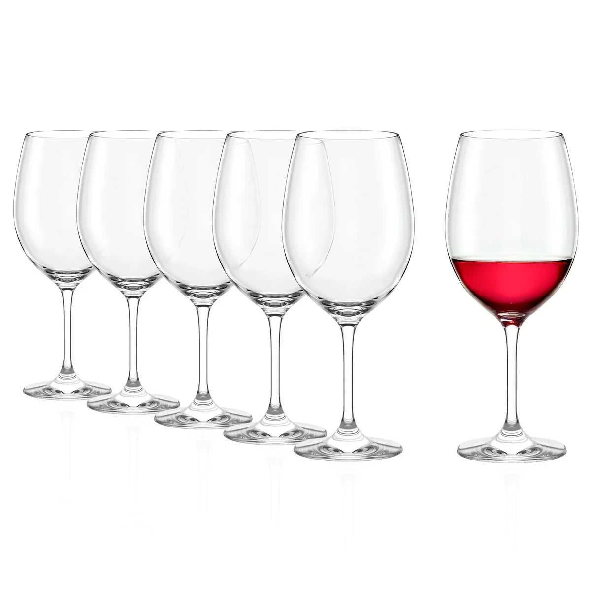Varias Copas Bordeaux Event de Stölzle Lausitz en fondo claro, listas para una degustación de vinos.